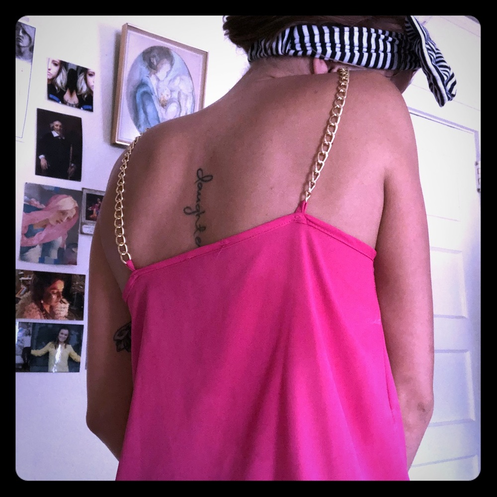 Pink chain tank